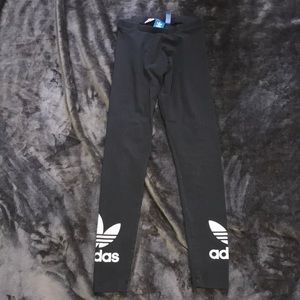 Black and white adidas leggings